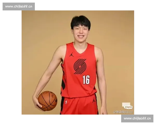 杨瀚森试训征服开拓者 主帅盛赞全场最佳 扣篮王之子无奈称难以招架